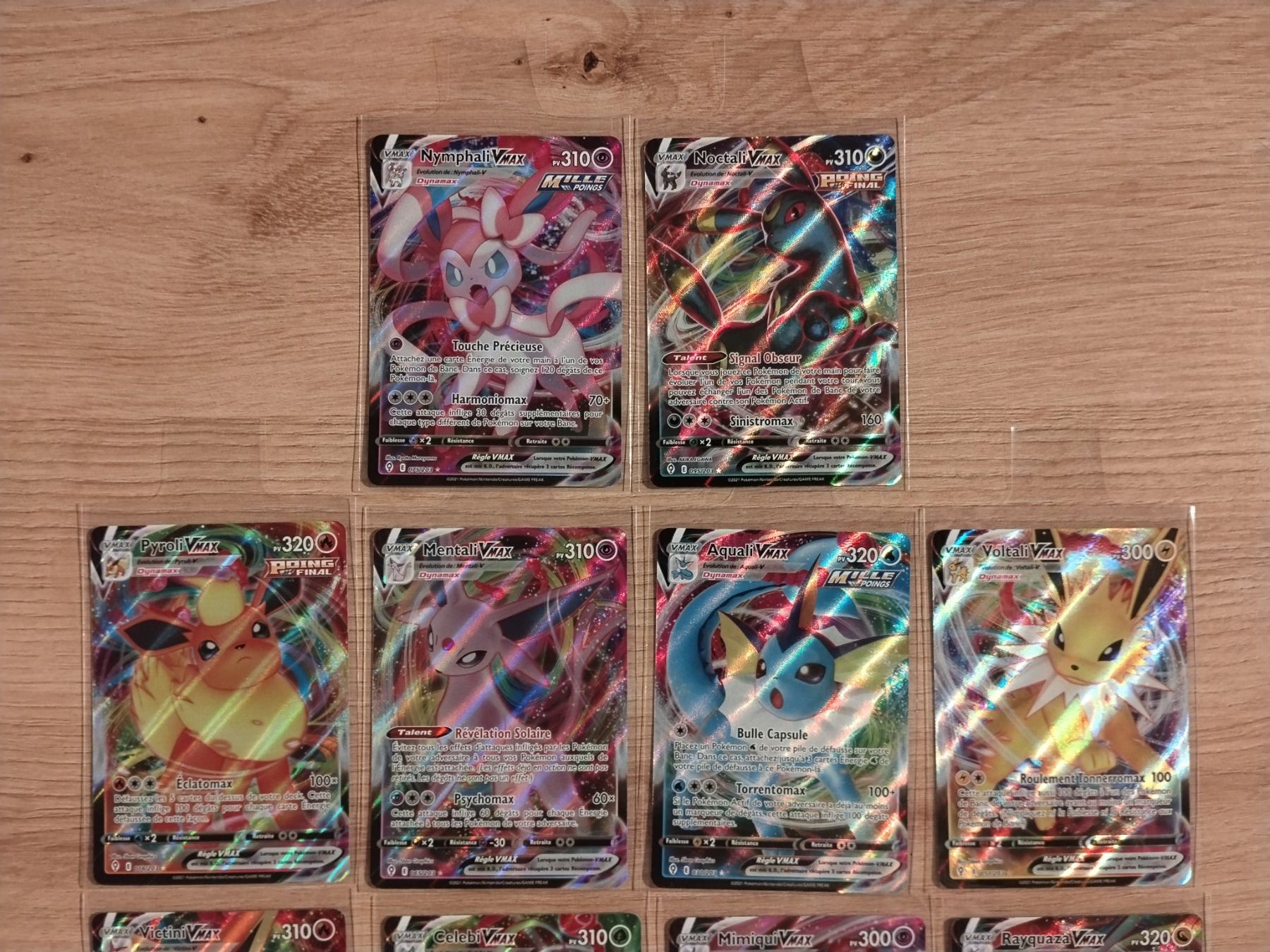 Pokémon Carte collezionabili: Pokémon Evolution Céleste: lot de 10 cartes Vmax FR – Usato da Palézieux-Village venduto da oufoux08 1