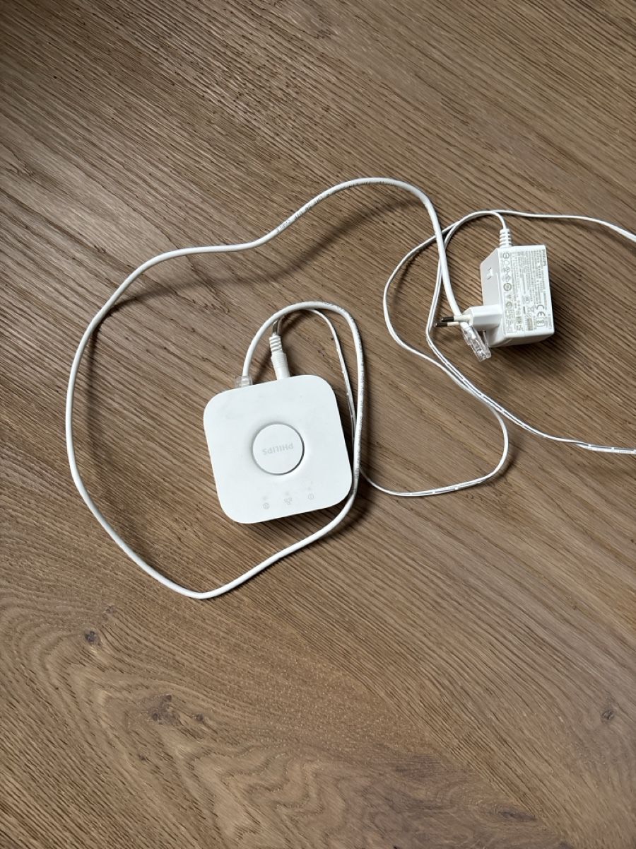 Philips Hub & Switch: Philips Hue Bridge – Usato da Muri AG venduto da qqx
