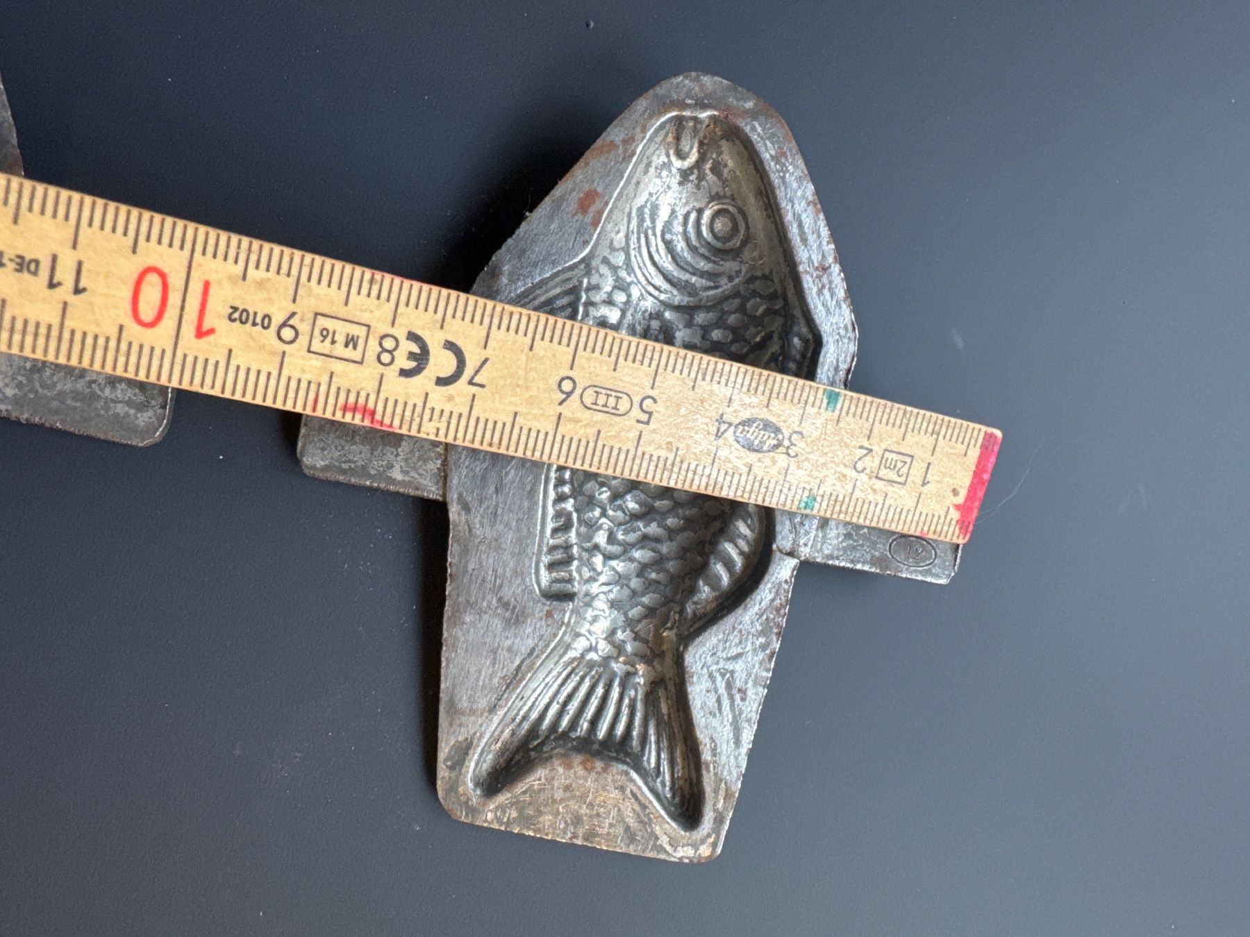 Teglie da forno: Moule chocolat schokoladenform poisson 8cm – Usato da Lajoux JU venduto da Briard0 3