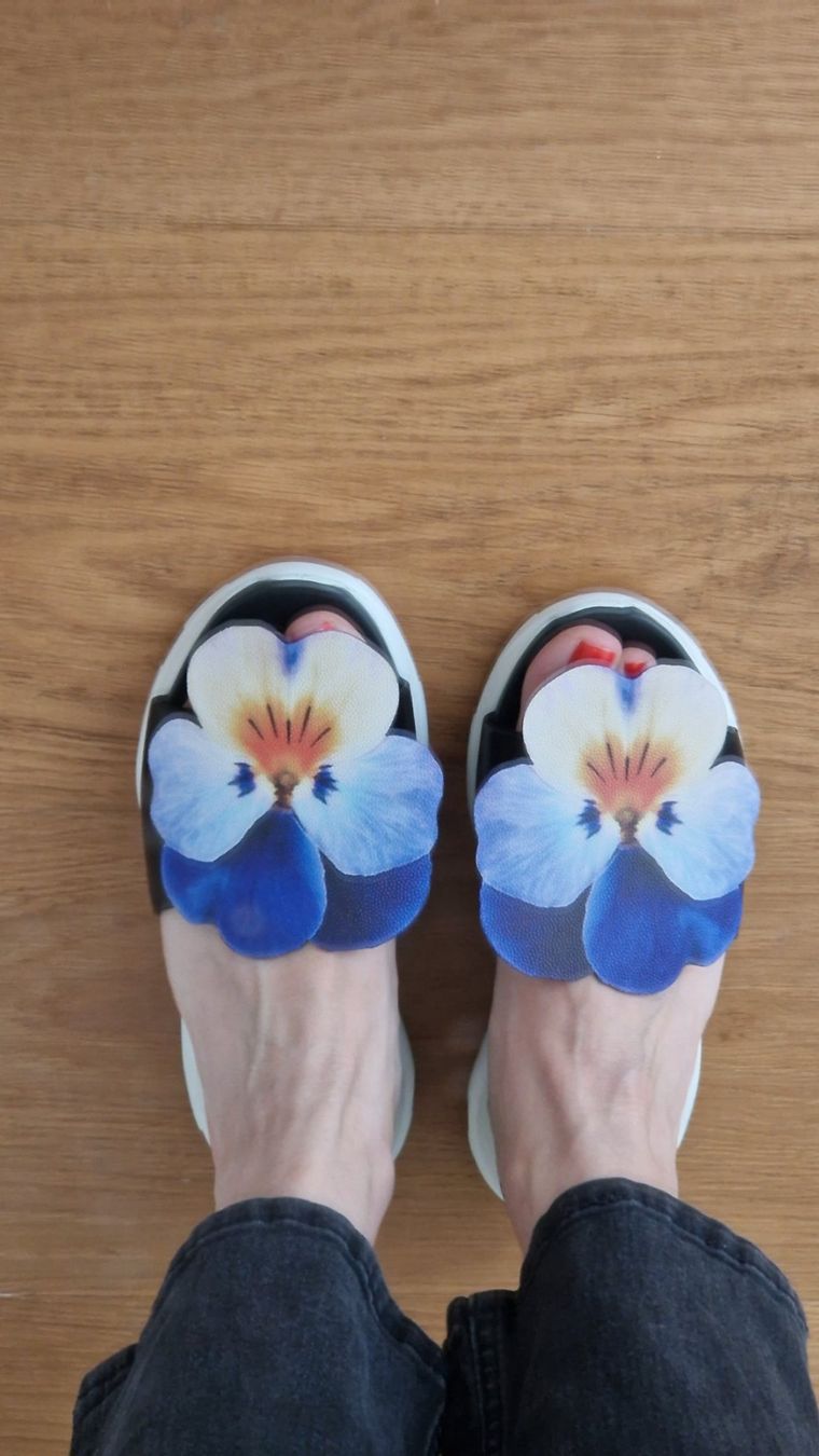 Scarpe da donna: Christopher Kane Slides Platform Blume Leder Gr. 38 – Nuovo e nell'imballaggio originale da Erlinsbach SO venduto da ULIKH
