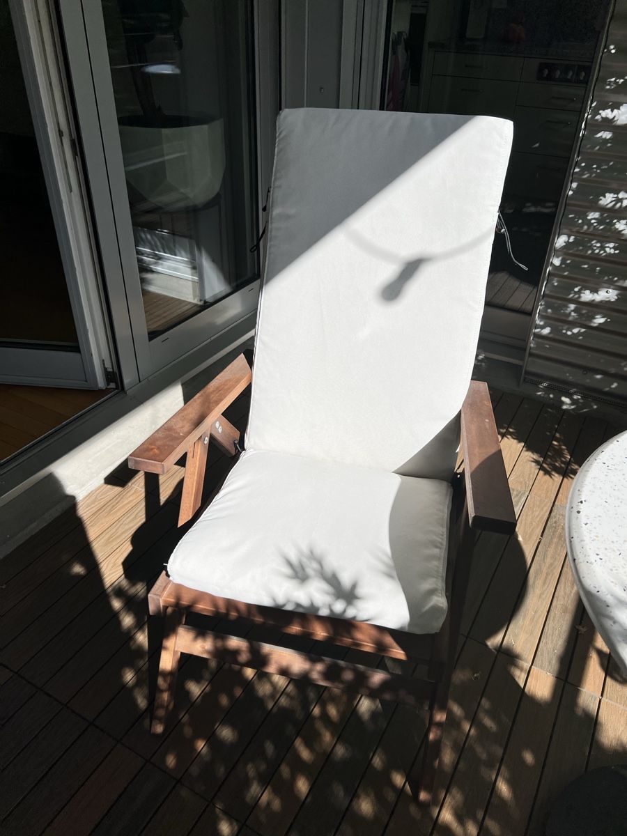 Ikea Stühle: Holz-Liegestuhl mit Polster – Gebraucht aus Zürich von Mariesieger 2