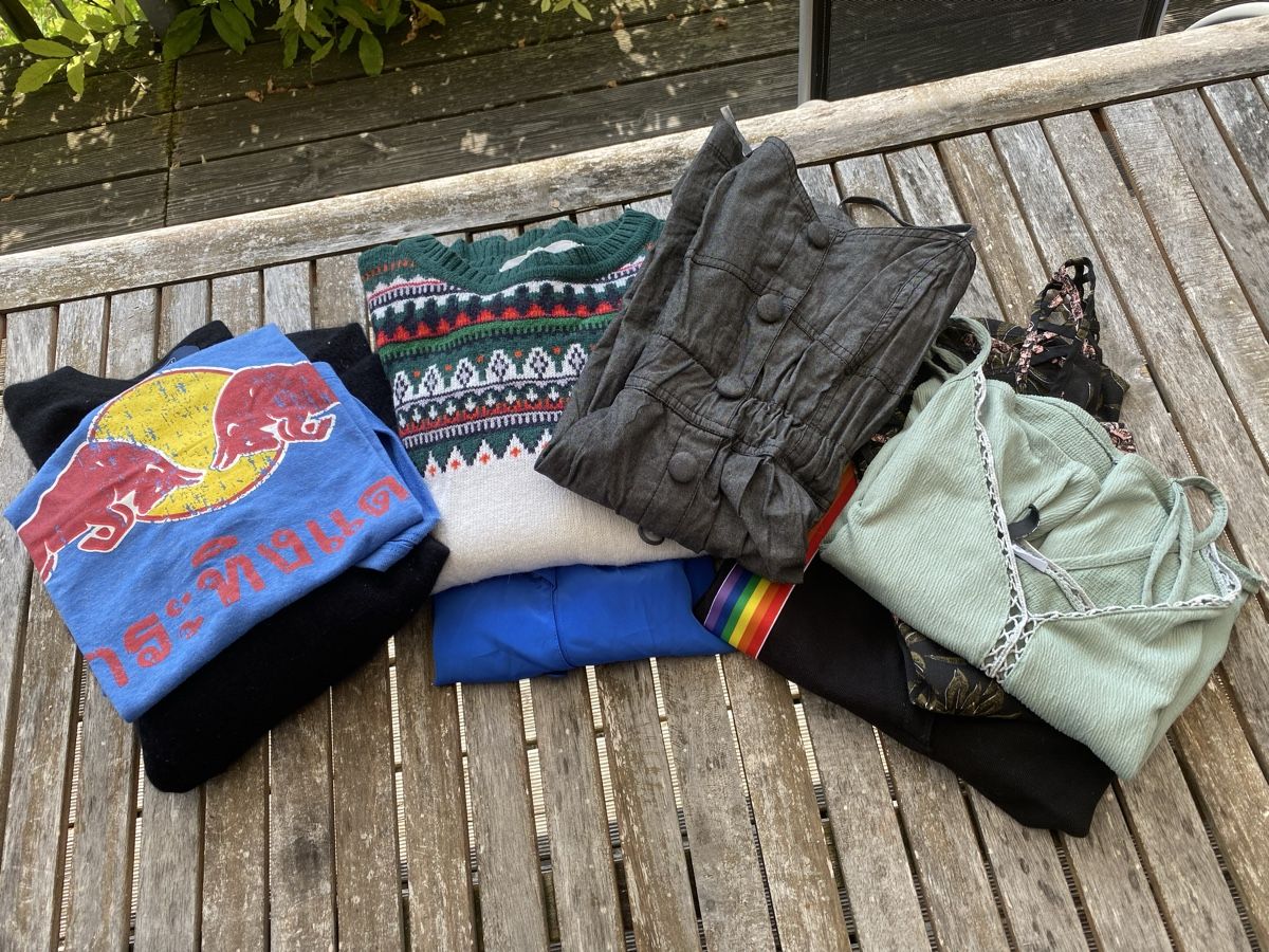 Lots de vêtements: Kleiderpaket, Grösse M – D'occasion à Biel-Benken BL par AngiSchaefer