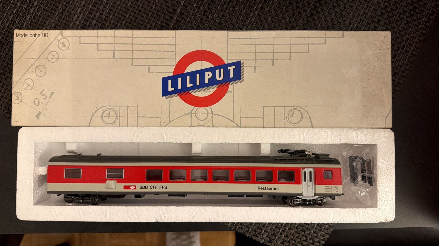 Liliput HO DC : DB voiture-restaurant WGügle à 4 essieux (Gebraucht