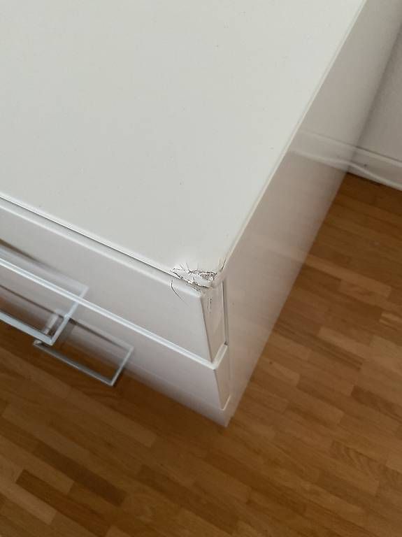 Comodini: Nachttisch // Table de chevet // Bedside Table – Usato da Cologny venduto da els_tvj8 1