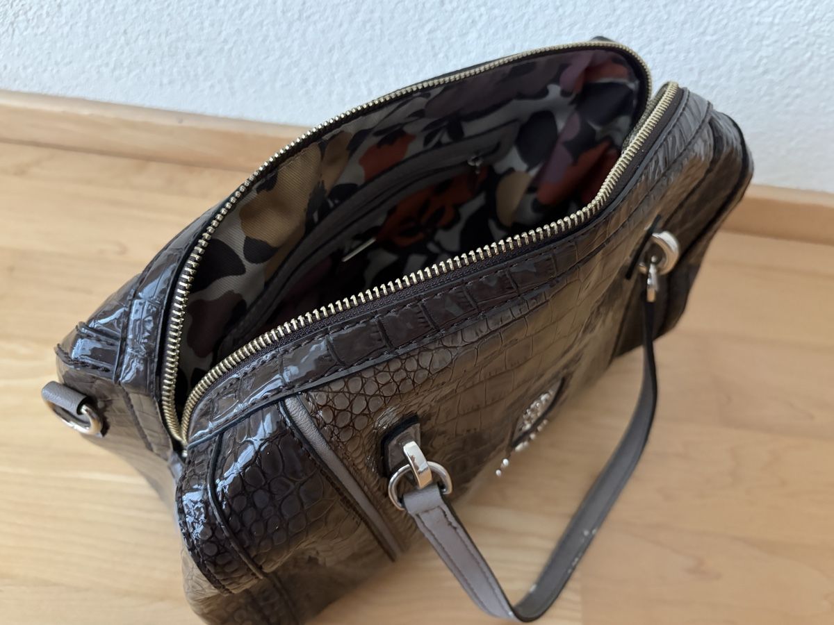 Guess Sacs femmes: Handtasche Guess Krokoprint braun – D'occasion à Chur par weewoo 5