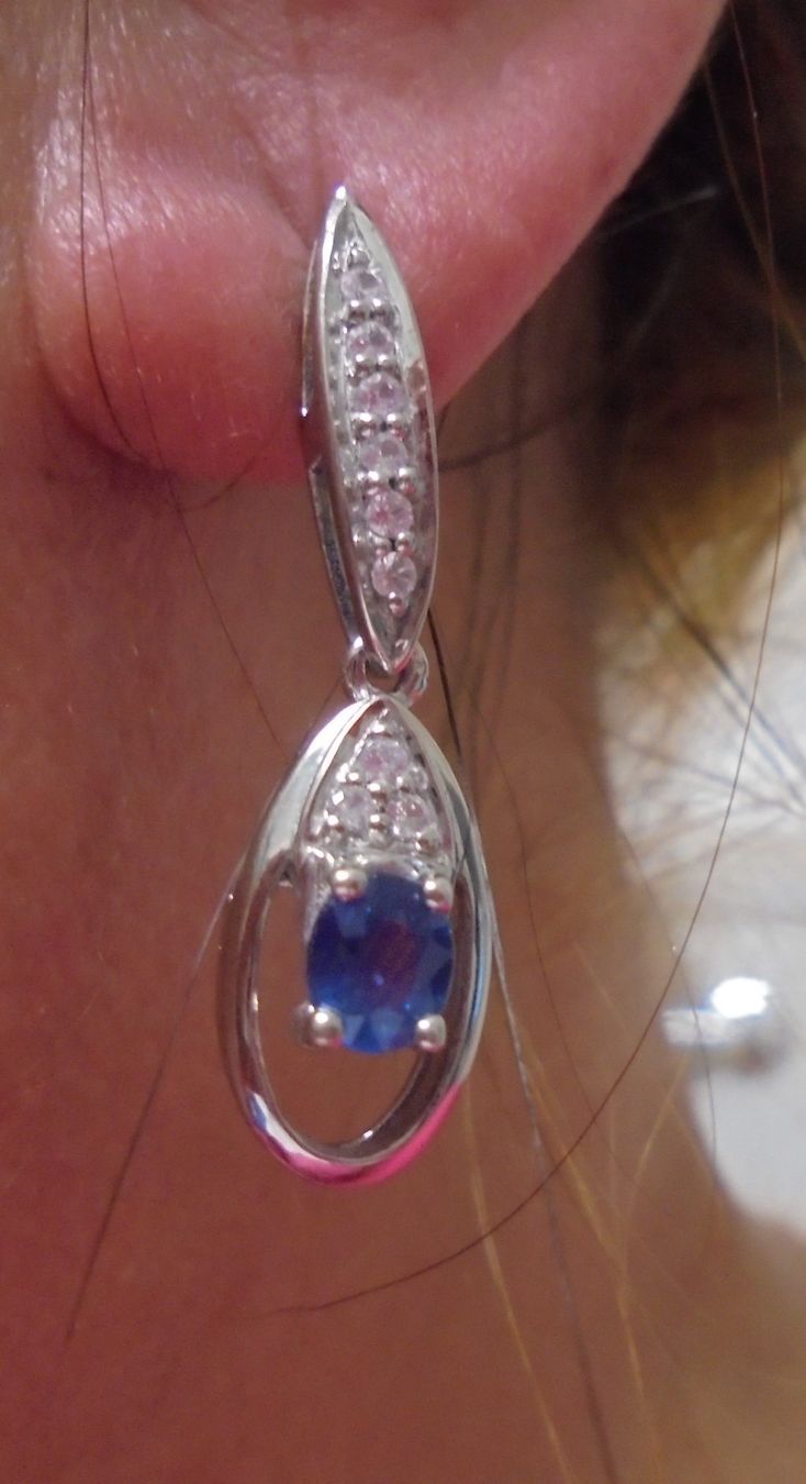 Ohrringe & -stecker: Echtschmuck: Kanchanaburi-Saphir-Silberohrstecker – Neu (gemäss Beschreibung) aus Zuchwil von maumauchi