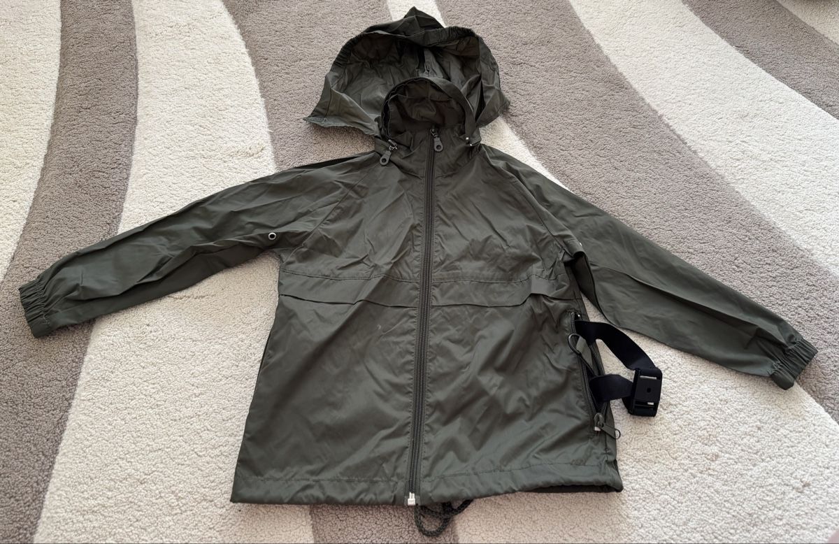 Giacche & Cappotti: VESTE IMPERMÉABLE À CAPUCHE – Nuovo e nell'imballaggio originale da Zürich venduto da Mina_09