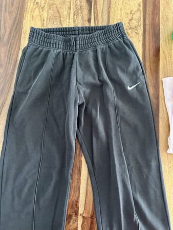 Trainerhose Nike schwarz
