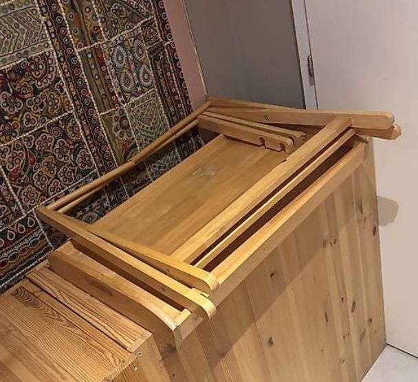 Ikea Tische: Table d'appoint en bois – Gebraucht aus La Croix (Lutry) von patricia150392 1