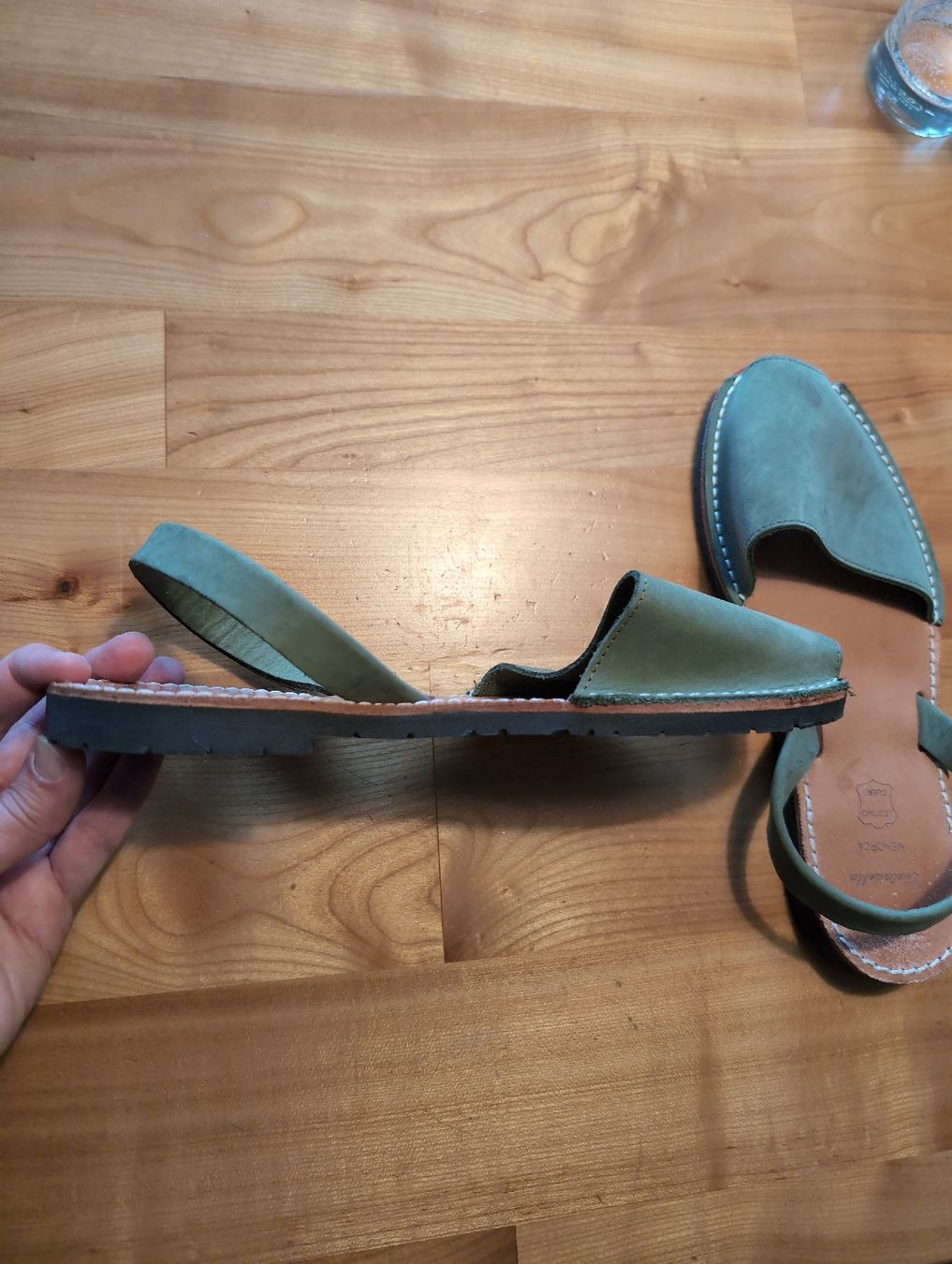 Damenschuhe: Ledersandalen Gr. 40 flach – Gebraucht aus Oberengstringen von Sgundel 1