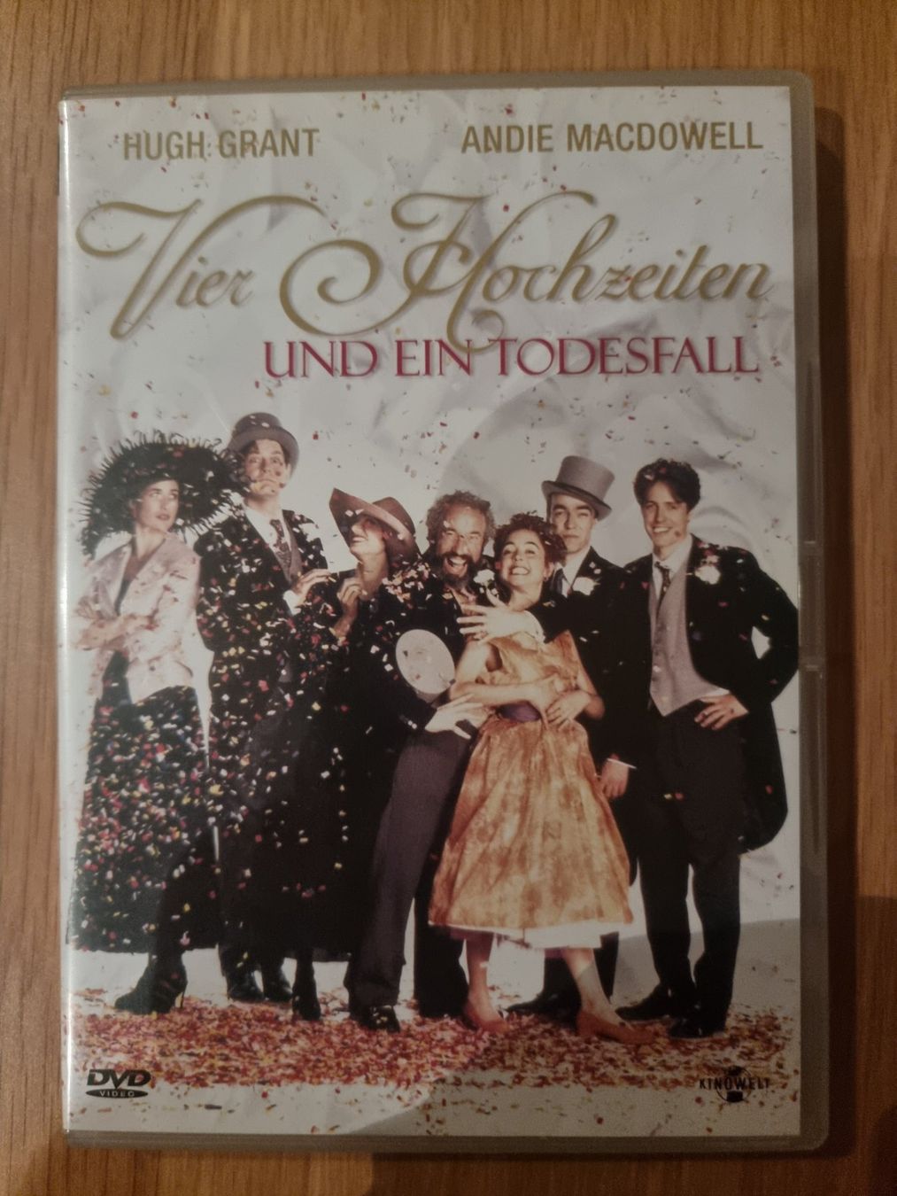 Tutti i DVDs: DVD: Vier Hochzeiten und ein Todesfall - Romantik pur! – Usato da Näfels venduto da energie2925