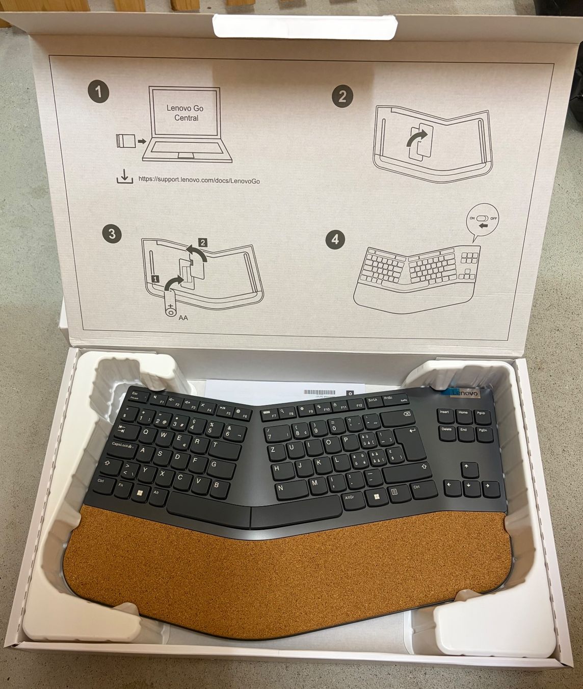 Lenovo Tastaturen: LeNovo Wireless Split Keyboard – Neu und originalverpackt aus Basel von berenice.roch