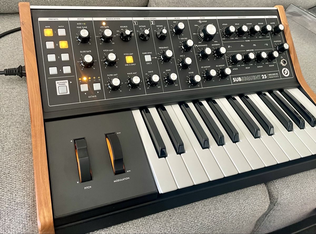 Moog Musikinstrumente: Moog Subsequent 25 - Analog Synthesizer - Top Zustand – Gebraucht aus Winterthur von roots85