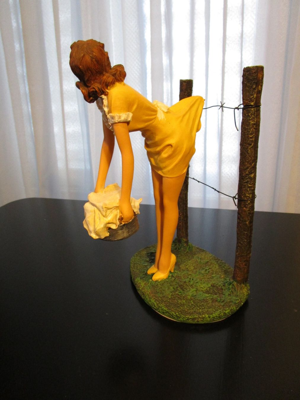 Statuette: Pin-Up Figur  Wäsche  ala Gil Elvgren – Usato da Ermatingen venduto da Kobold007 2