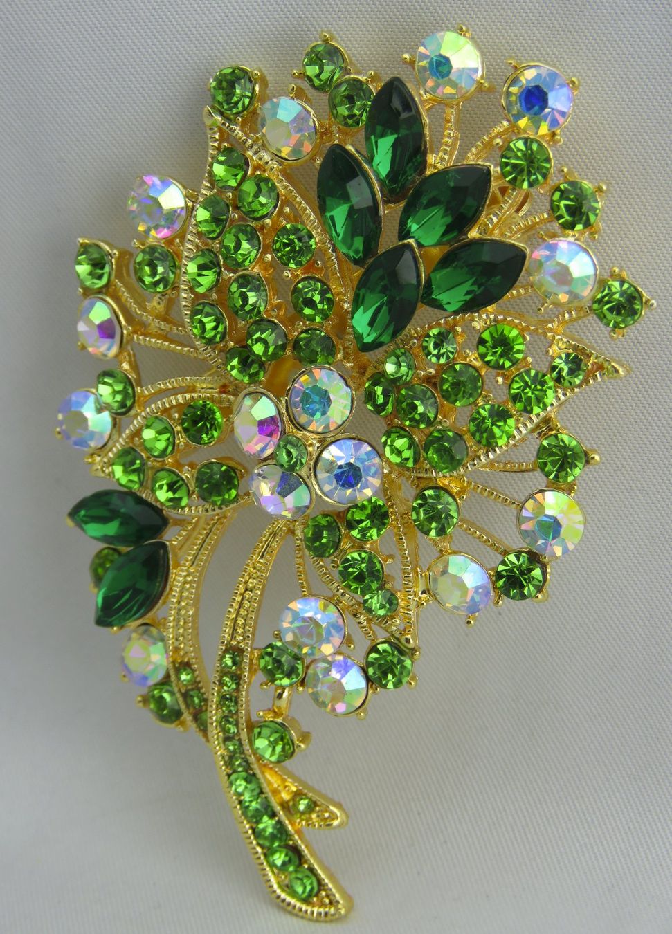 Spille & Fermagli: Brosche  -  mit Glitzersteinen  -  7,5x4,6cm  -  Neu – Nuovo e nell'imballaggio originale da Grenchen venduto da Yamahwildstar16 2