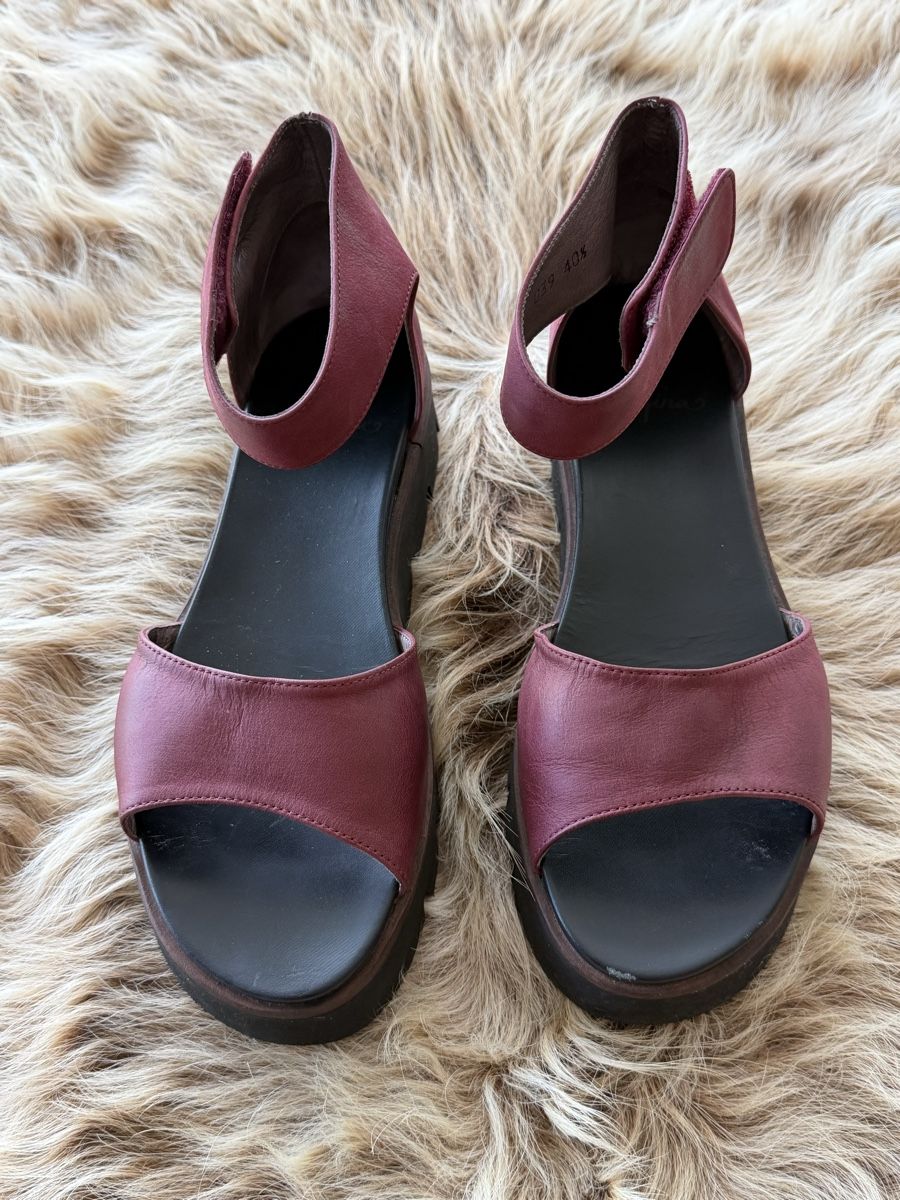 Lofina Scarpe da donna: Lofina Sandalen 40.5 – Usato da Reigoldswil venduto da MerlinsMorgane