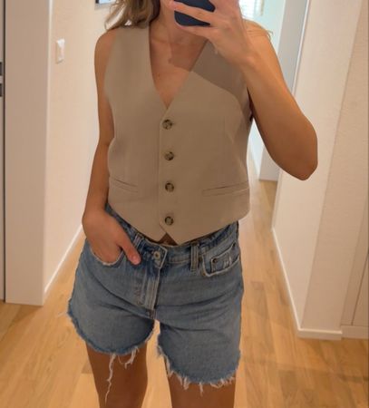 Zara Waistcoat Beige - Size XS - Summer Must-Have💛⛱️