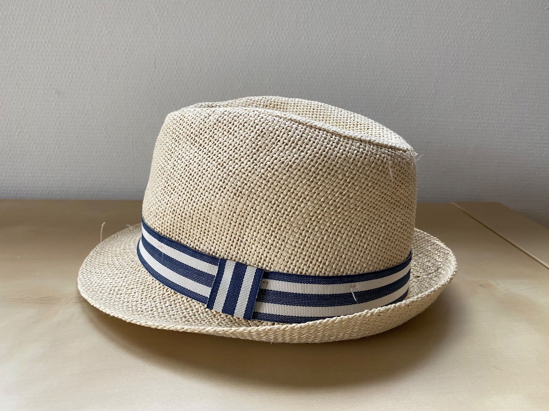 H&M Berretti & Sciarpe: Strohhut Baby H&M 74 – Usato da Trachslau venduto da RetoM1982
