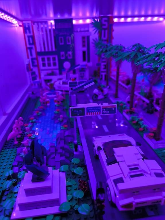 Giocattoli: Diorama Miami Vice GTA – Nuovo (secondo la descrizione) da Nidau venduto da Attila_001 3