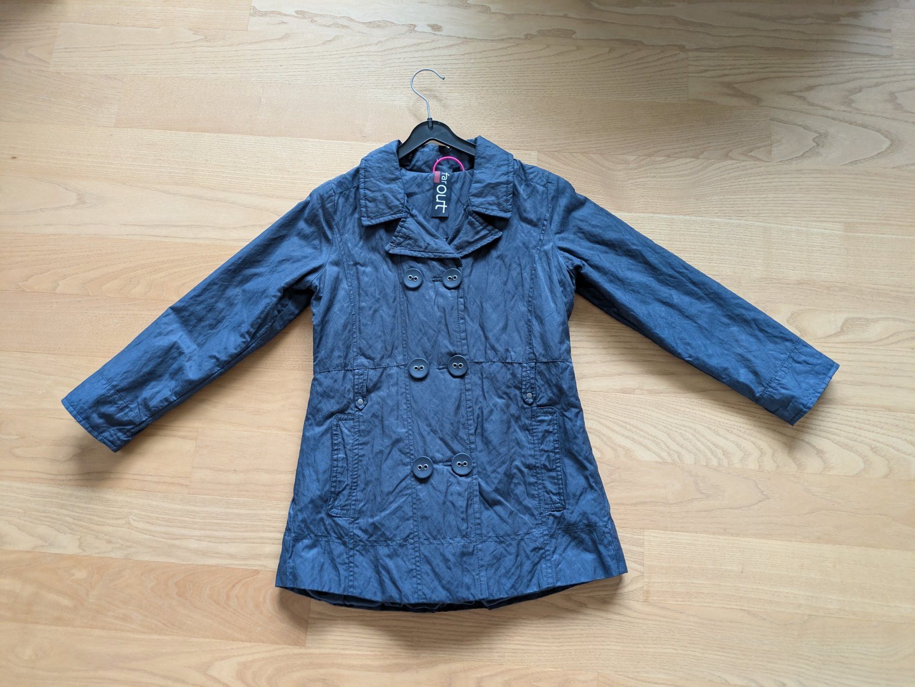 Vestes & Manteaux: Mädchen Mantel Grösse 140 dunkelblau – D'occasion à Teufen AR par eva_6s5f