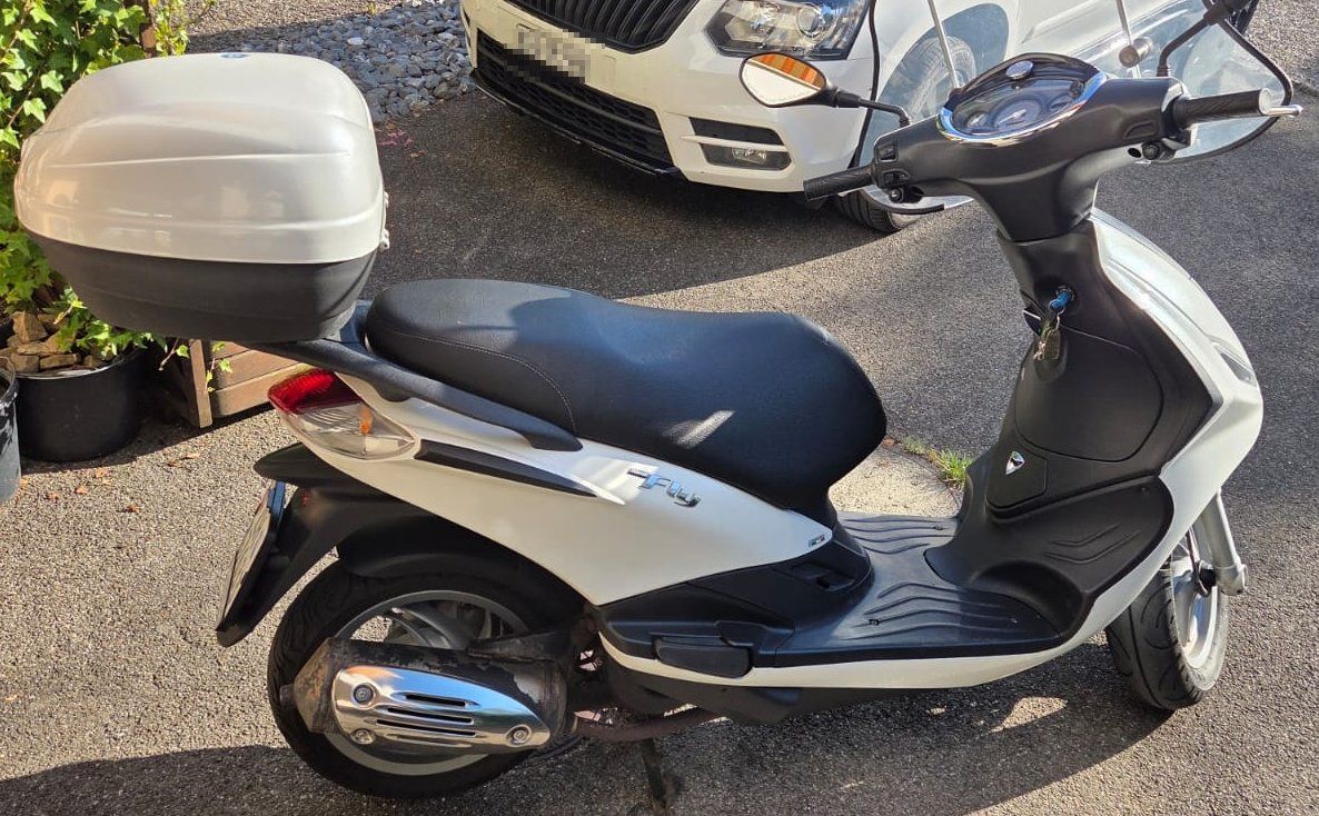 Piaggio Scooter: PIAGGIO Fly 125 i.e. 3V mit Windschutzscheibe & Topcase – Usato da Obfelden venduto da Calibra77 1