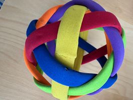 Spielzeugball Stoff geflochten bunt gebraucht