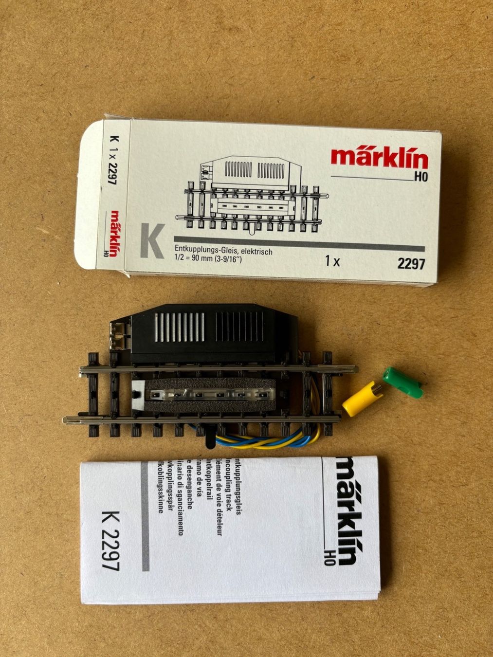 Märklin Modelleisenbahnen: Marklin K 2297 Entkupplungsgleis Gerade – Neu und originalverpackt aus Hauterive NE von eriamch