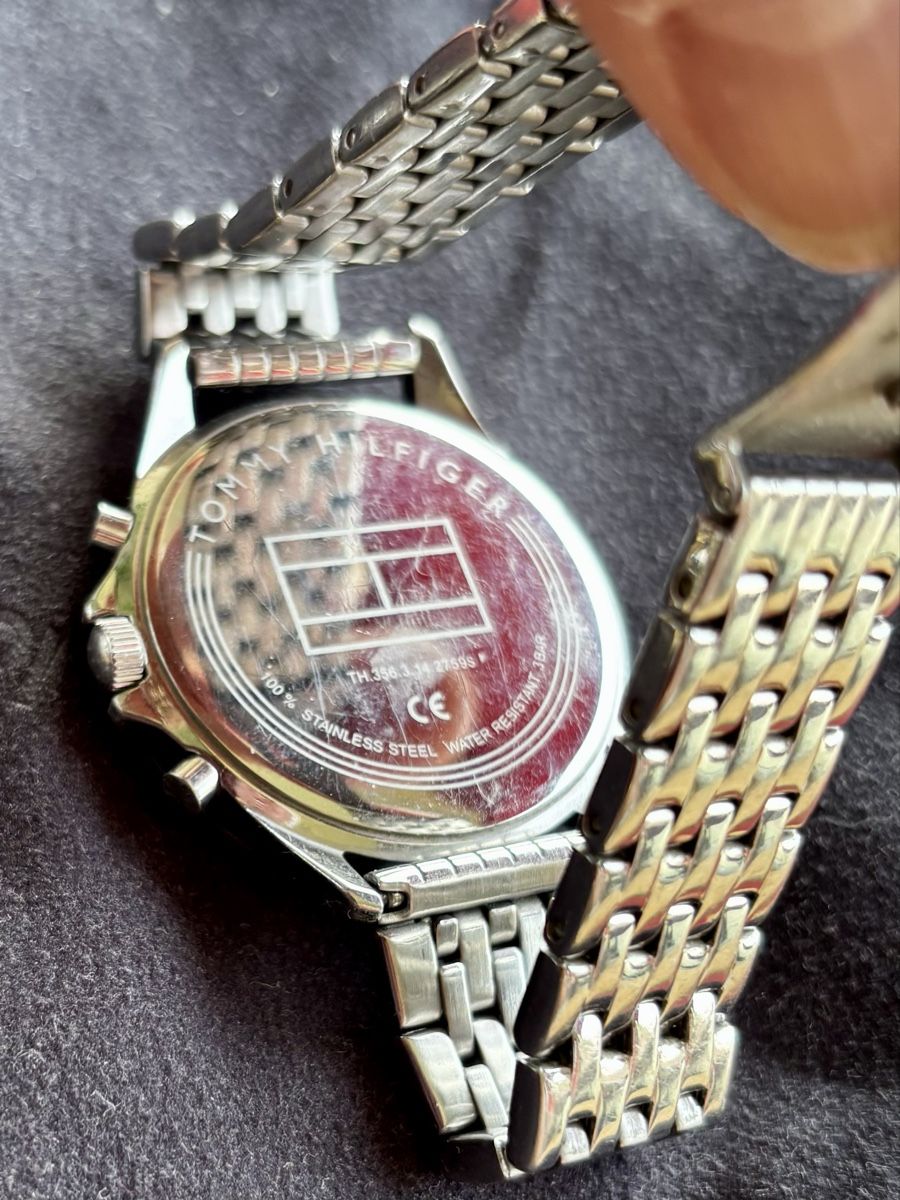 Tommy Hilfiger Orologi: Blaue Hilfiger Uhr – Usato da Meilen venduto da HappyGirl70 1