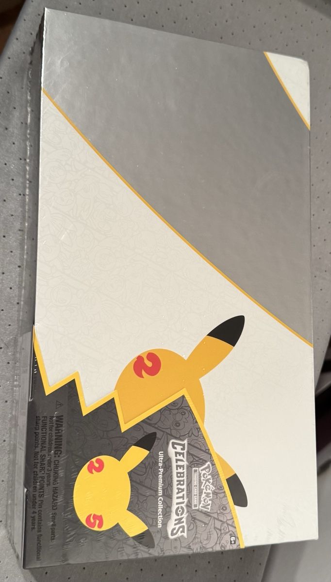 Pokémon Sammelbilder & Trading cards: Pokemon Celebrations Ultra Premium Collection – Neu und originalverpackt aus Bassersdorf von PokeDude