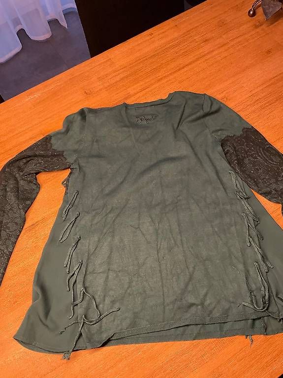 Maglioni & Felpe: Desigual Pullover GR M – Usato da Erlinsbach SO venduto da Adica 1