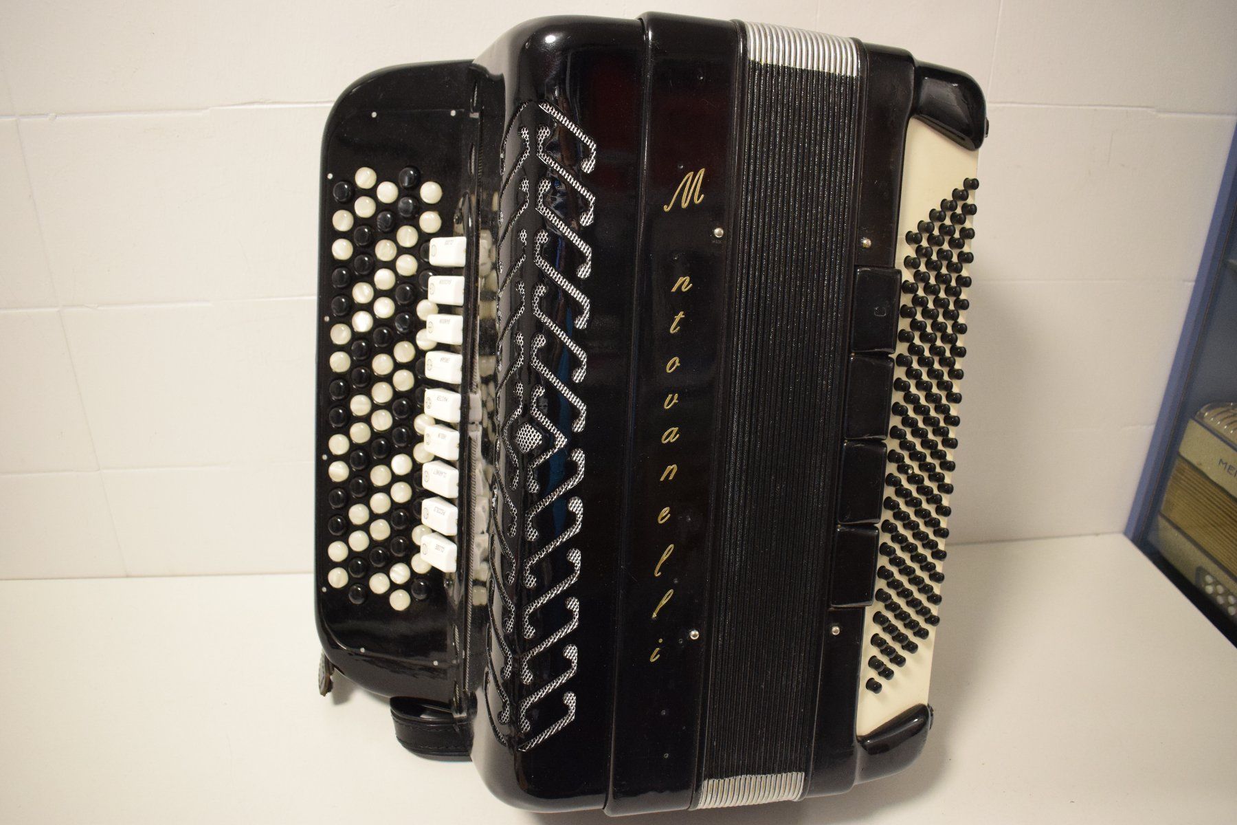 Strumenti musicali: Akkordeon chromatisch Mantovanelli – Usato da Zürich venduto da Brockito 3