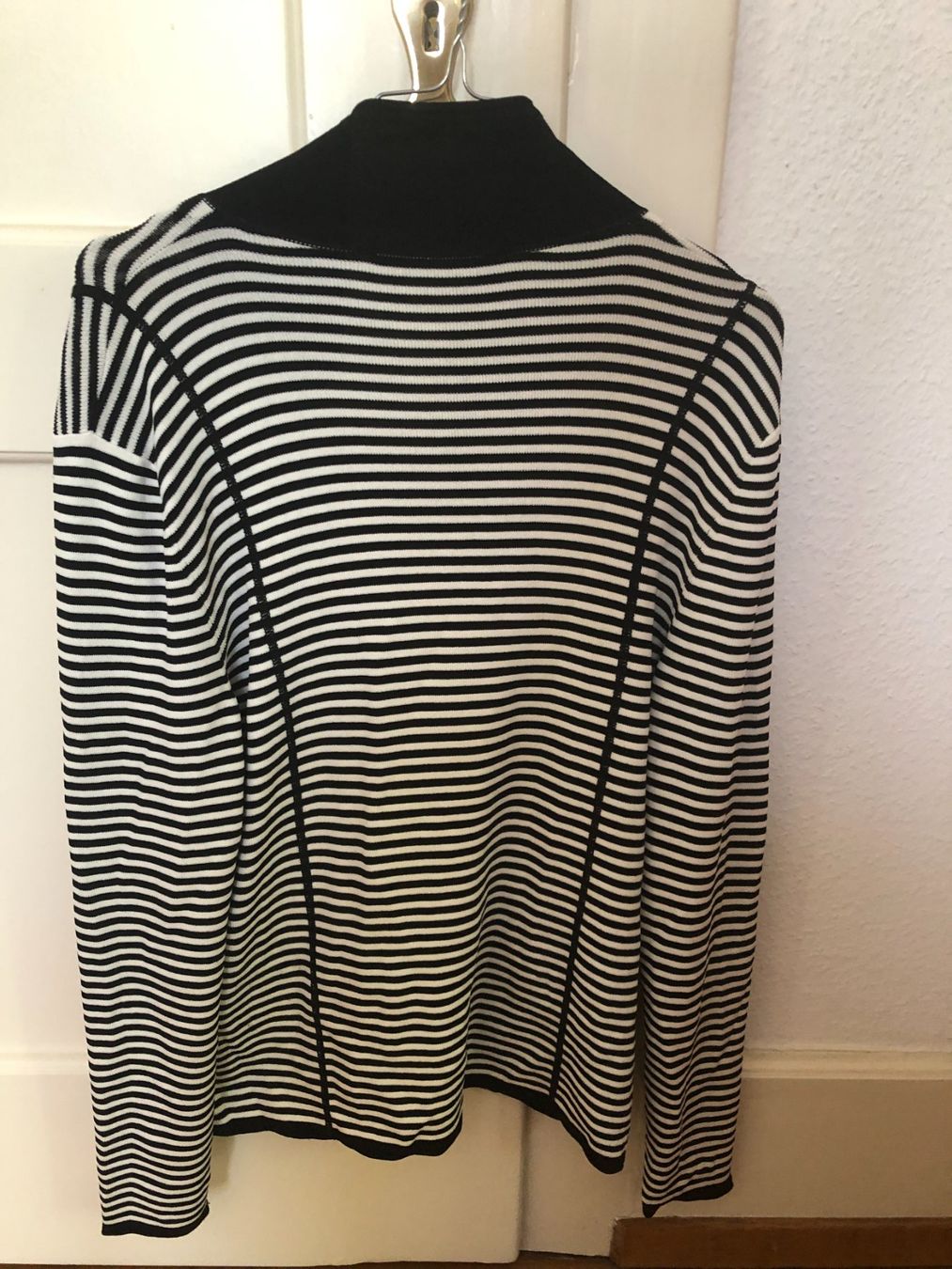 Giacche: Feldpausch Damen Strickjacke Schwarz-weiss gestreift – Usato da Basel venduto da raresbares 2