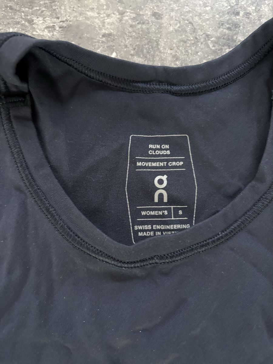 Tops: On Running Crop Top, Size S  – D'occasion à Buchrain par akj48 2