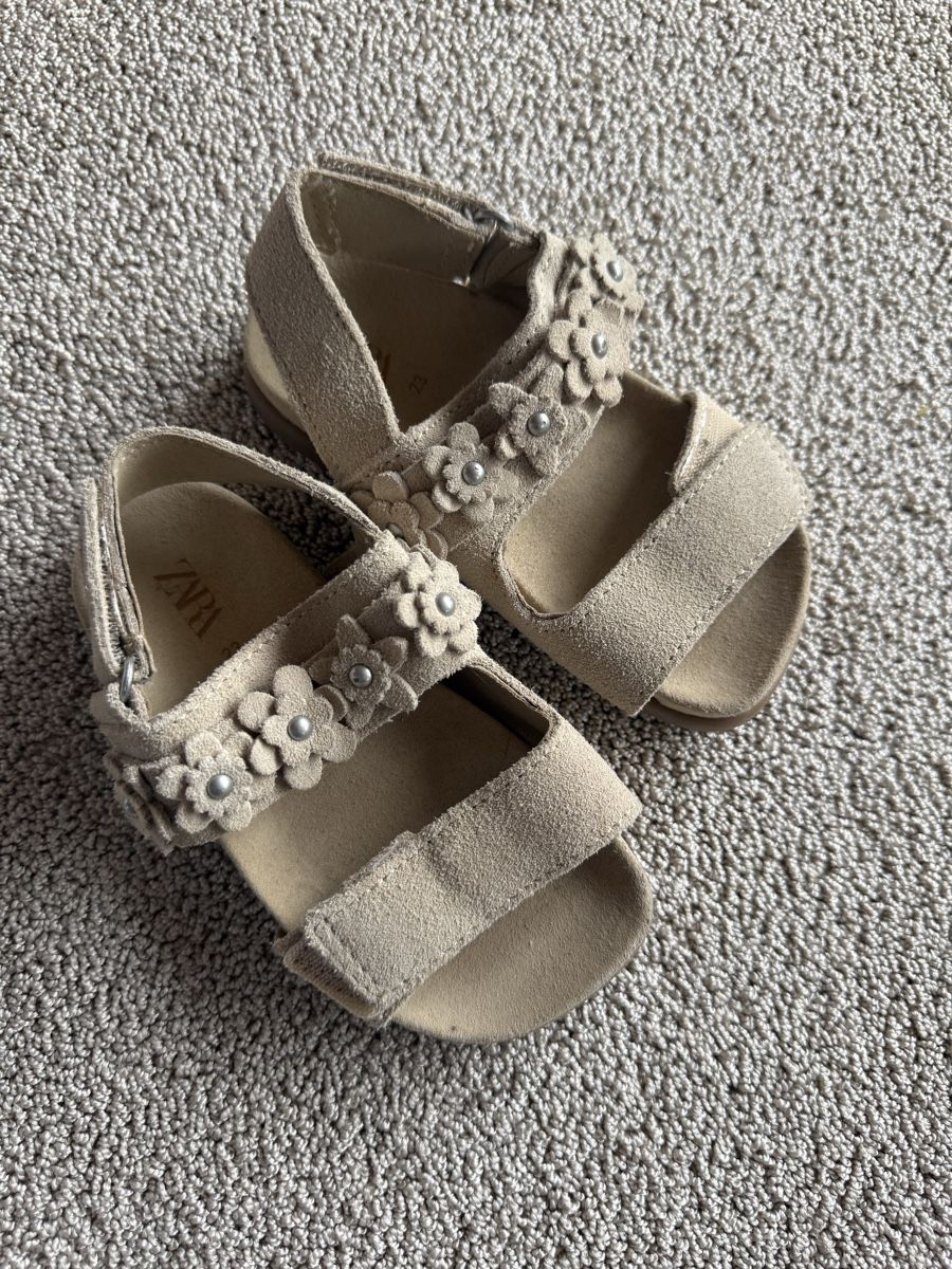 Zara Scarpe per ragazze: Zara Schuhe – Usato da Horgen venduto da Fen8800