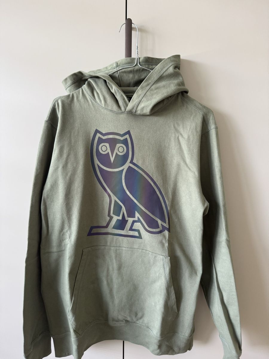 October's Very Own Pulls & Sweat-shirts: Sweat OVO – Neuf (Voir description) à Châtel-St-Denis par Lou_Hock