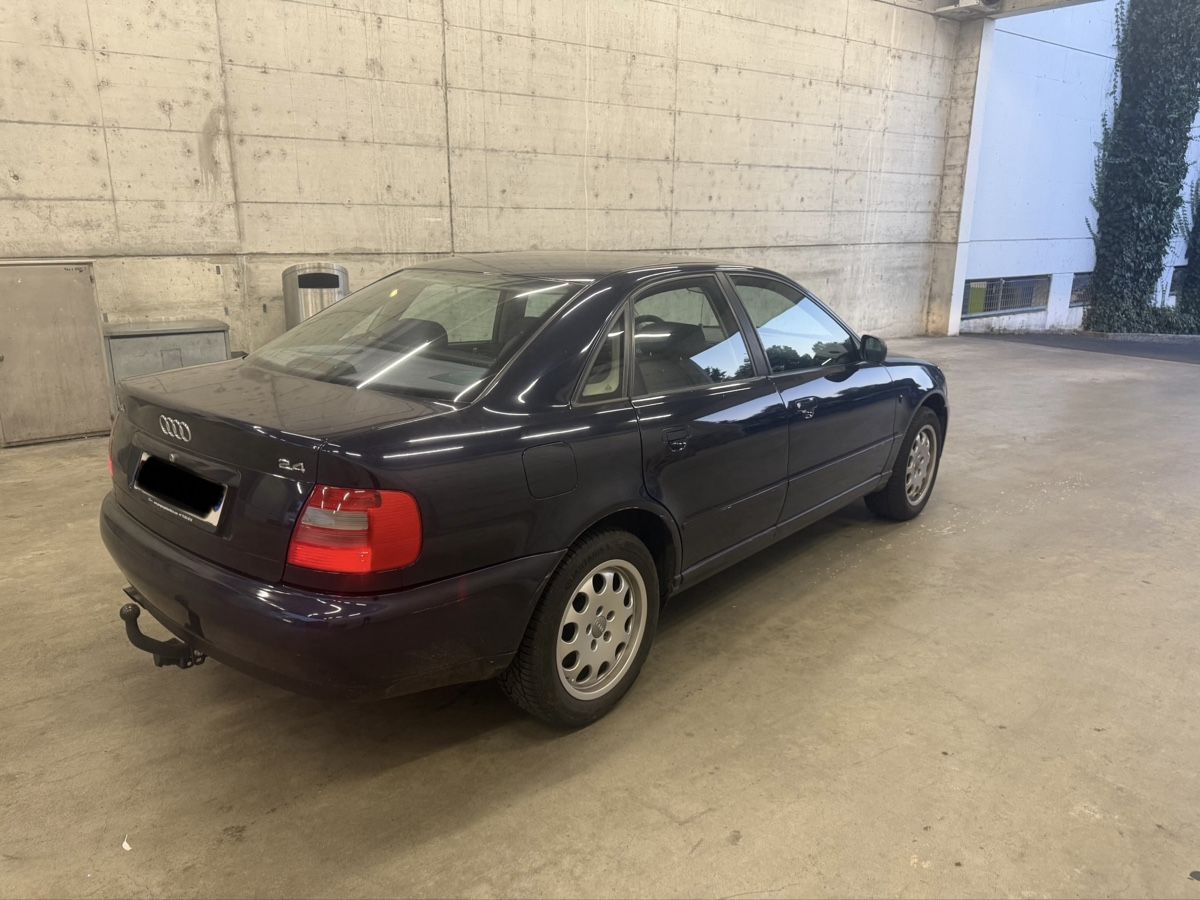 Audi Autos: Audi A4B5 2.4L ab 1sfr. – Defekt aus Gontenschwil von Ilic_a.98 2
