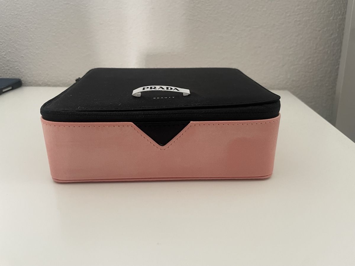 Portagioie: Prada Schmuckkasten schwarz/rosa – Nuovo (secondo la descrizione) da Winterthur venduto da and_x9dk