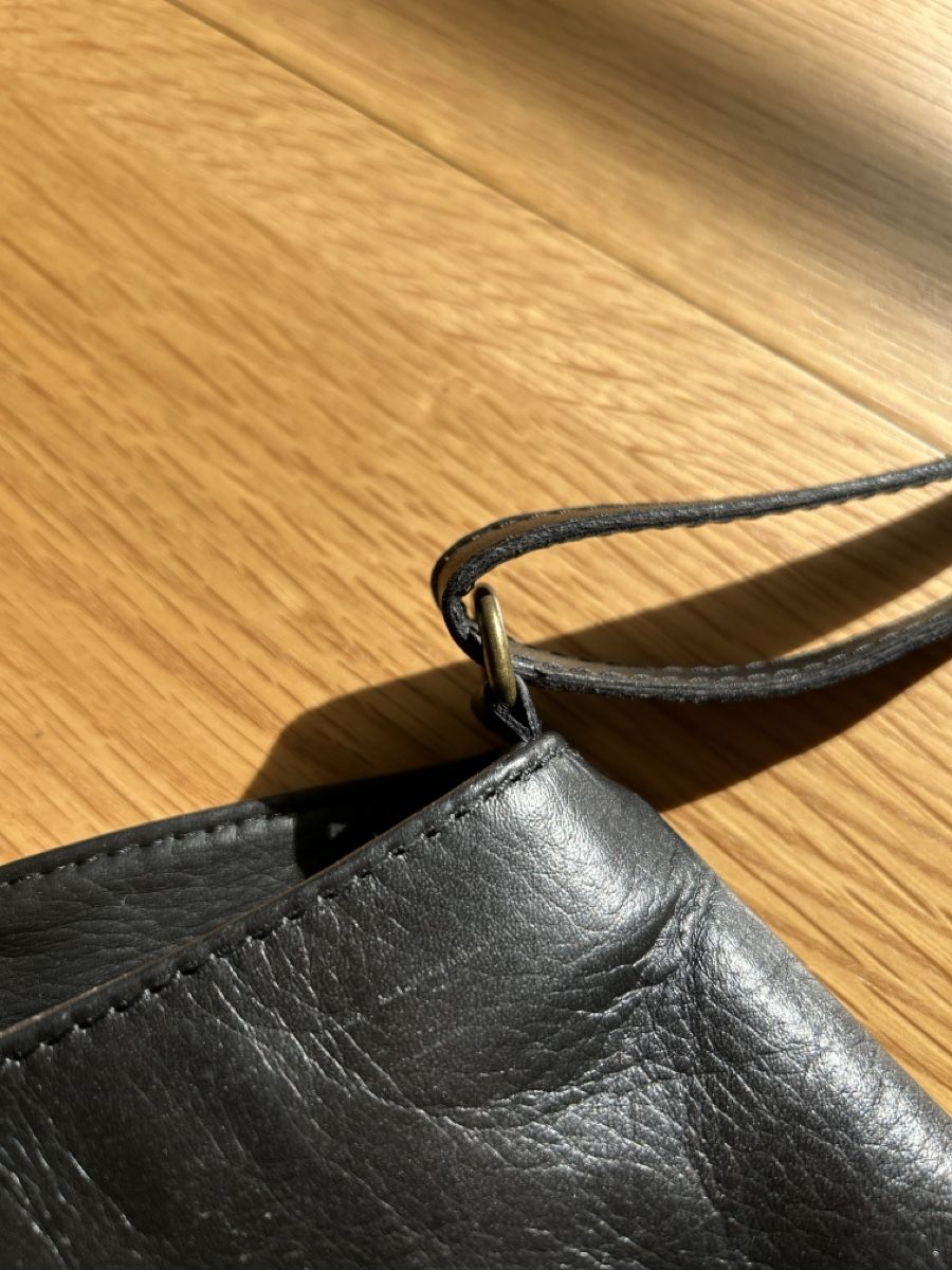 Borse da donna: Kleines schwarzes Ledertäschli – Usato da Chur venduto da muggali 2