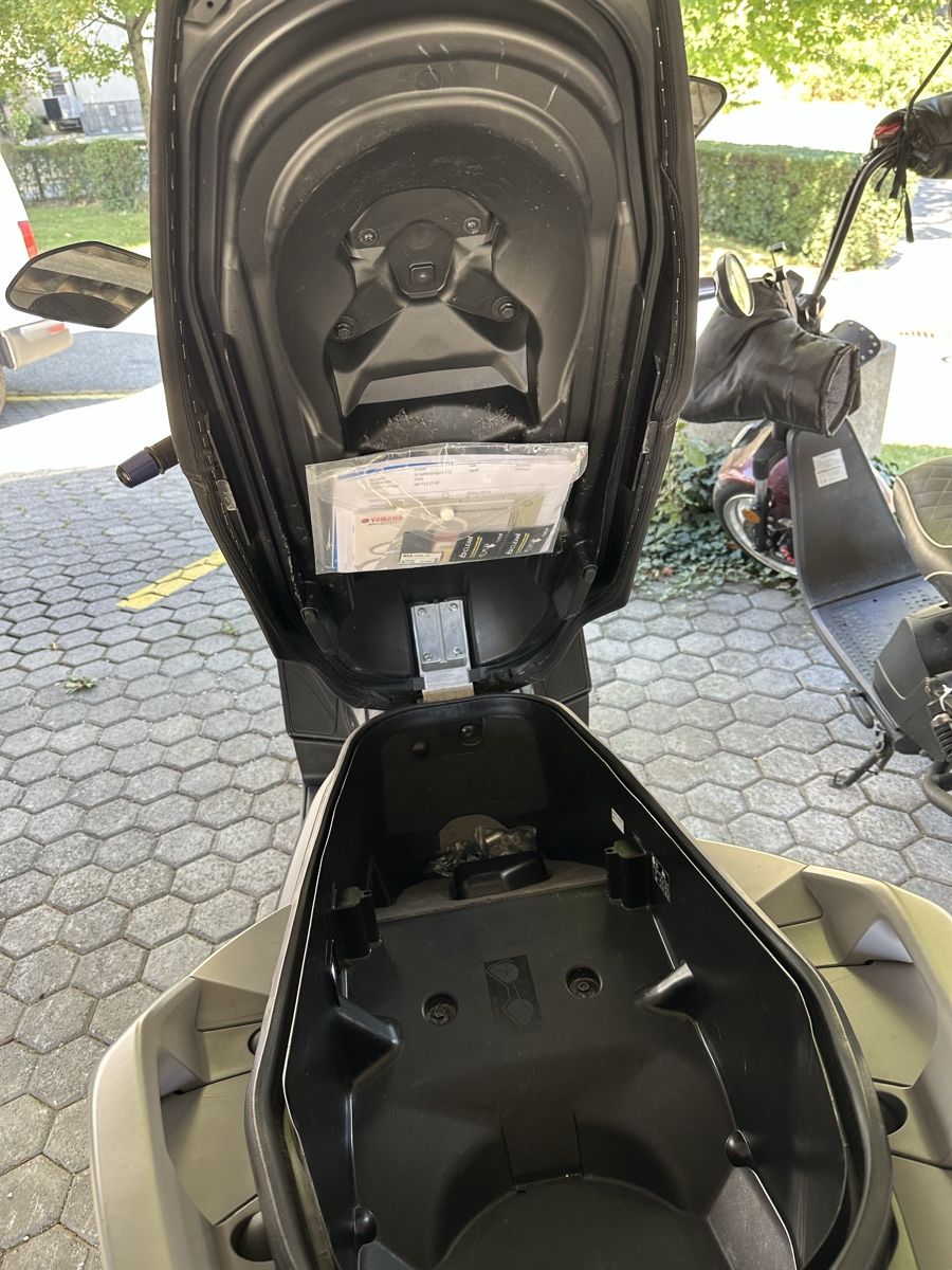 Yamaha Scooter: Yamaha X-Max 125 – Usato da Chur venduto da mar_d9br 9