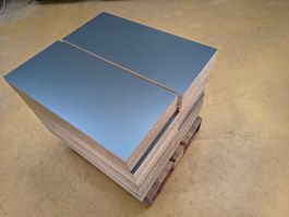 Spanplatte beschichtet anthrazit 19 mm, 73,7 x 33 cm, 50 Stk