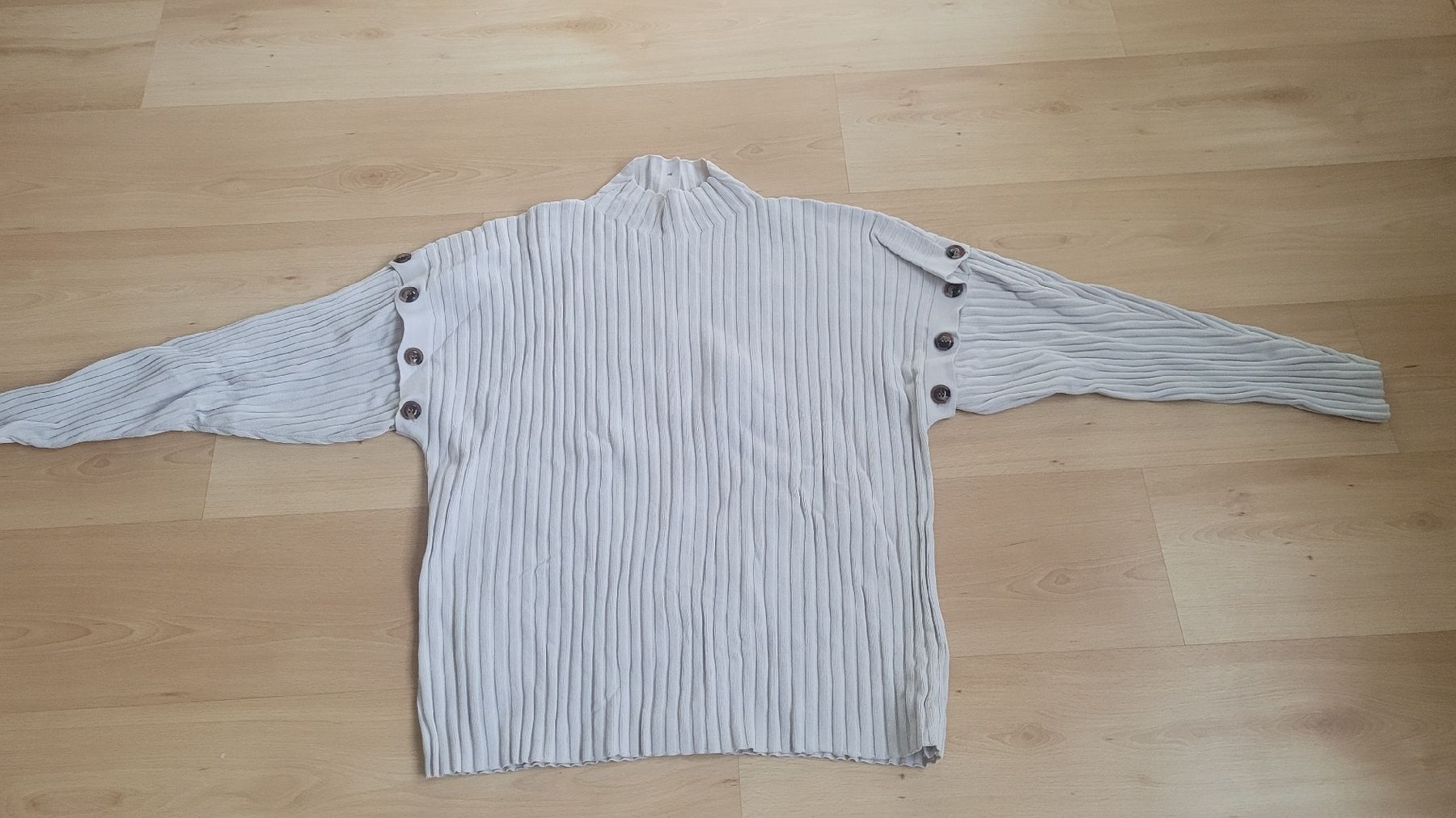 Pullover & Sweatshirts: Maxi Pullover Gr.M – Gebraucht aus Schöfflisdorf von CrRG21