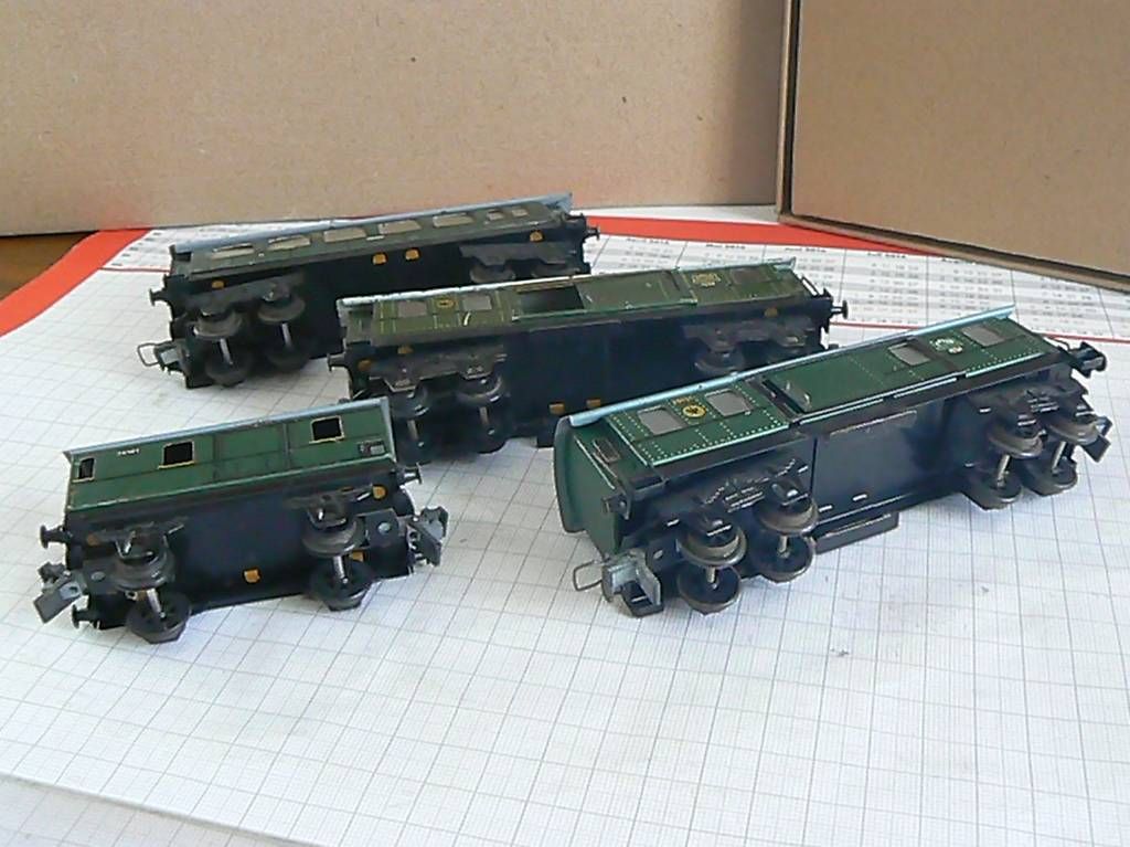 Trix Modellini di ferrovie: Trix Express H0  Gedeckte Güterwagen – Usato da Kollbrunn venduto da fally2000 2
