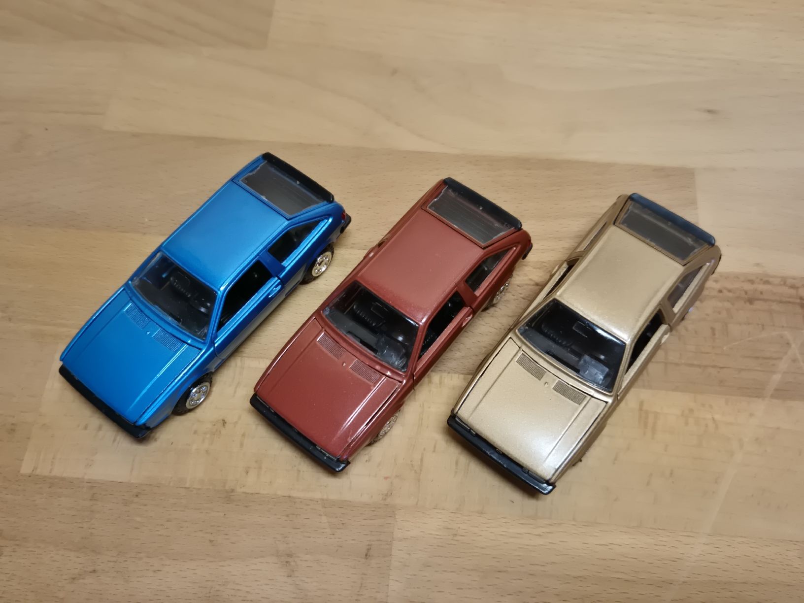 Conrad Modellini d'auto: VW Scirocco 2, 3 Stk. Conrad Modelle, Top Zustand! – Nuovo (secondo la descrizione) da Kirchberg SG venduto da Karmann53 1