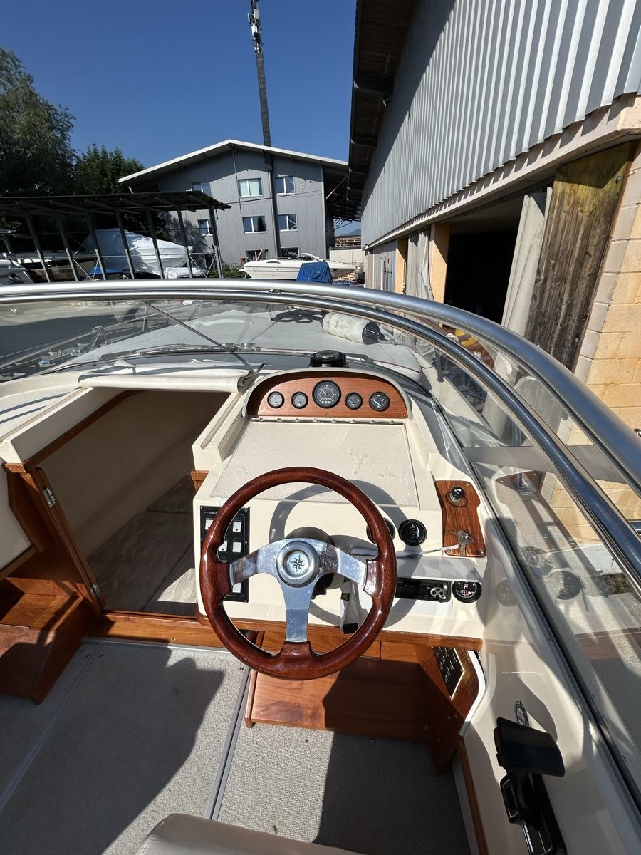 Windy Bateaux: Windy 7500 – Défectueux à Ennetbürgen par ausliebezumboot 7