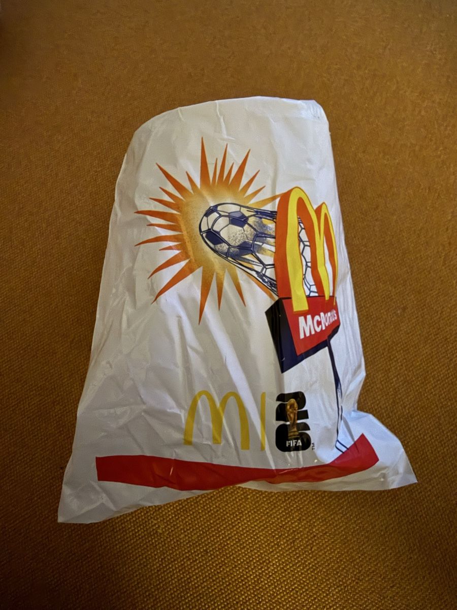 Contenitori & Simili: McDonalds Shaqiri WM Becher Limited Edition – Nuovo e nell'imballaggio originale da Altendorf venduto da 1FrankenJohnny 1