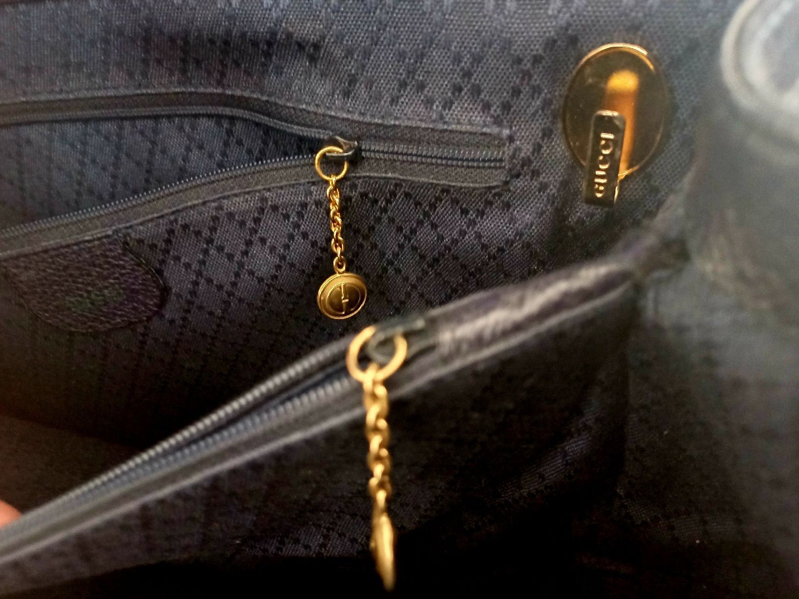 Gucci Taschen: Gucci  – Gebraucht aus Brig von arnold77 4
