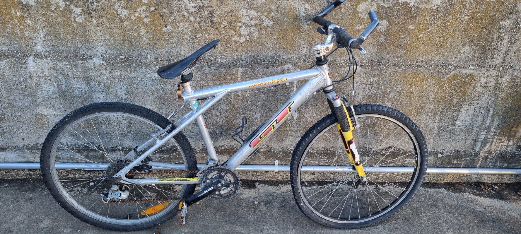 Vélos: 5 Velos für Export – Défectueux à Zürich par beaahaus 5