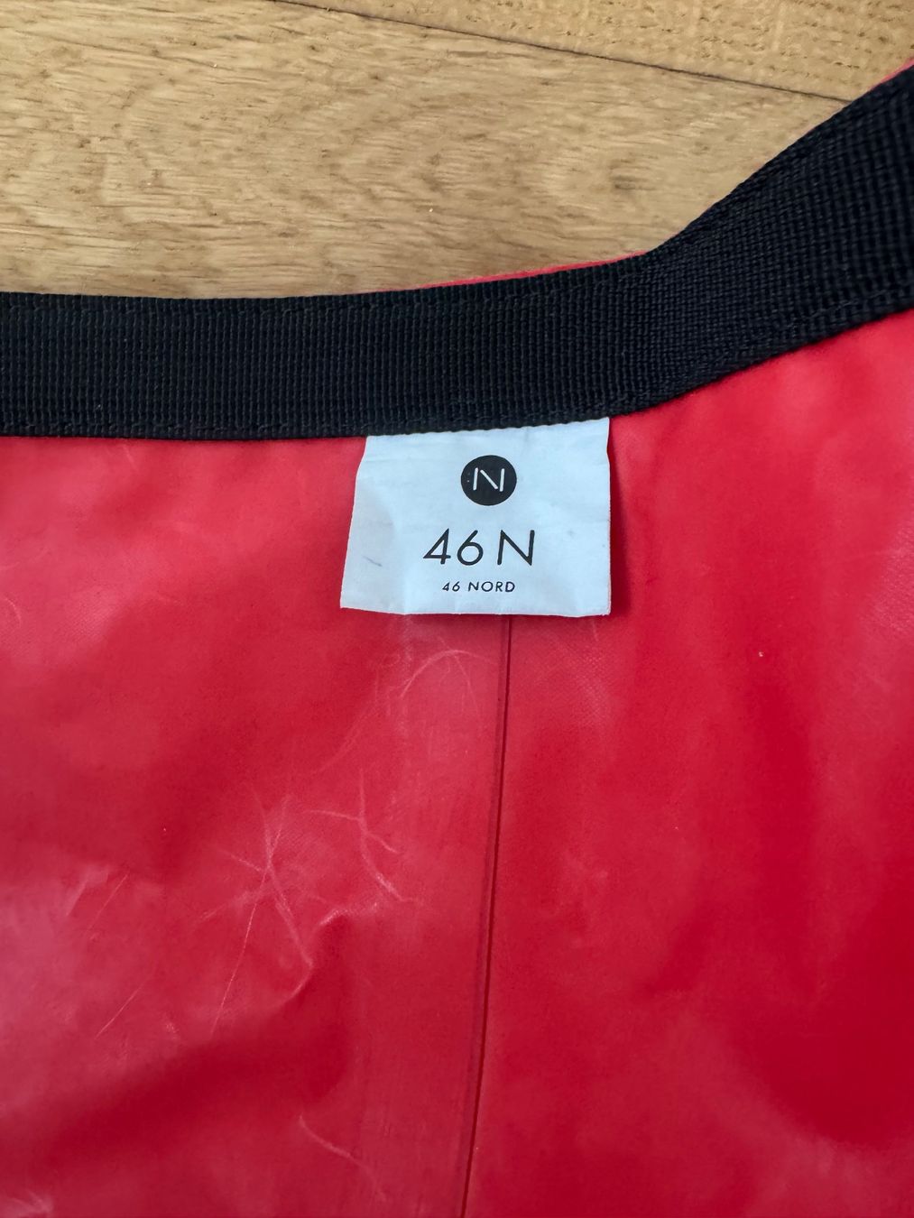 46 Nord Borse: 46N L Schwimmsack in red – Usato da Münchenstein venduto da ArleneLM 3