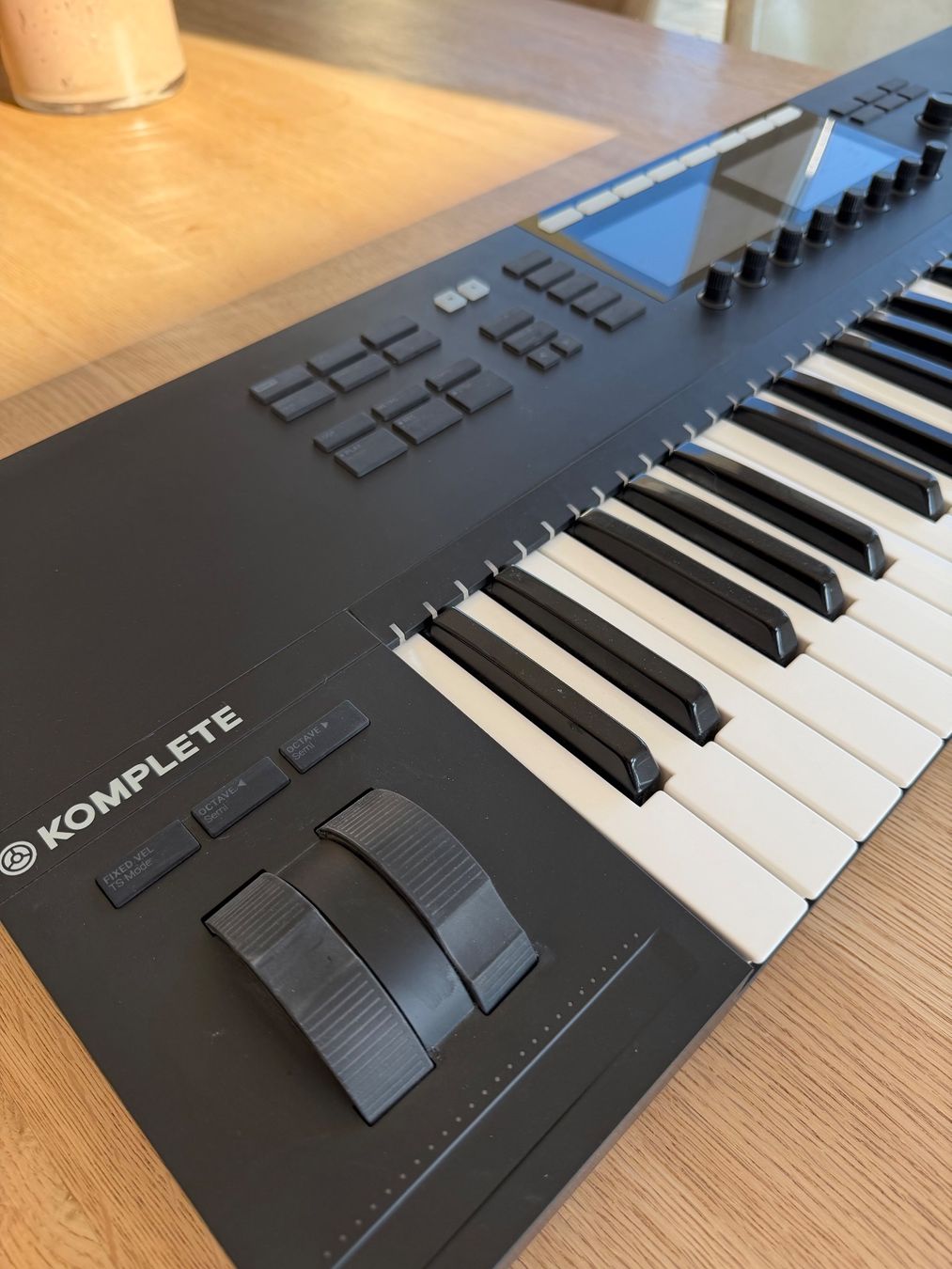 Native Instruments Instruments de musique: Native Instruments Komplete Kontrol S49 – D'occasion à Würenlos par Manolo89 1