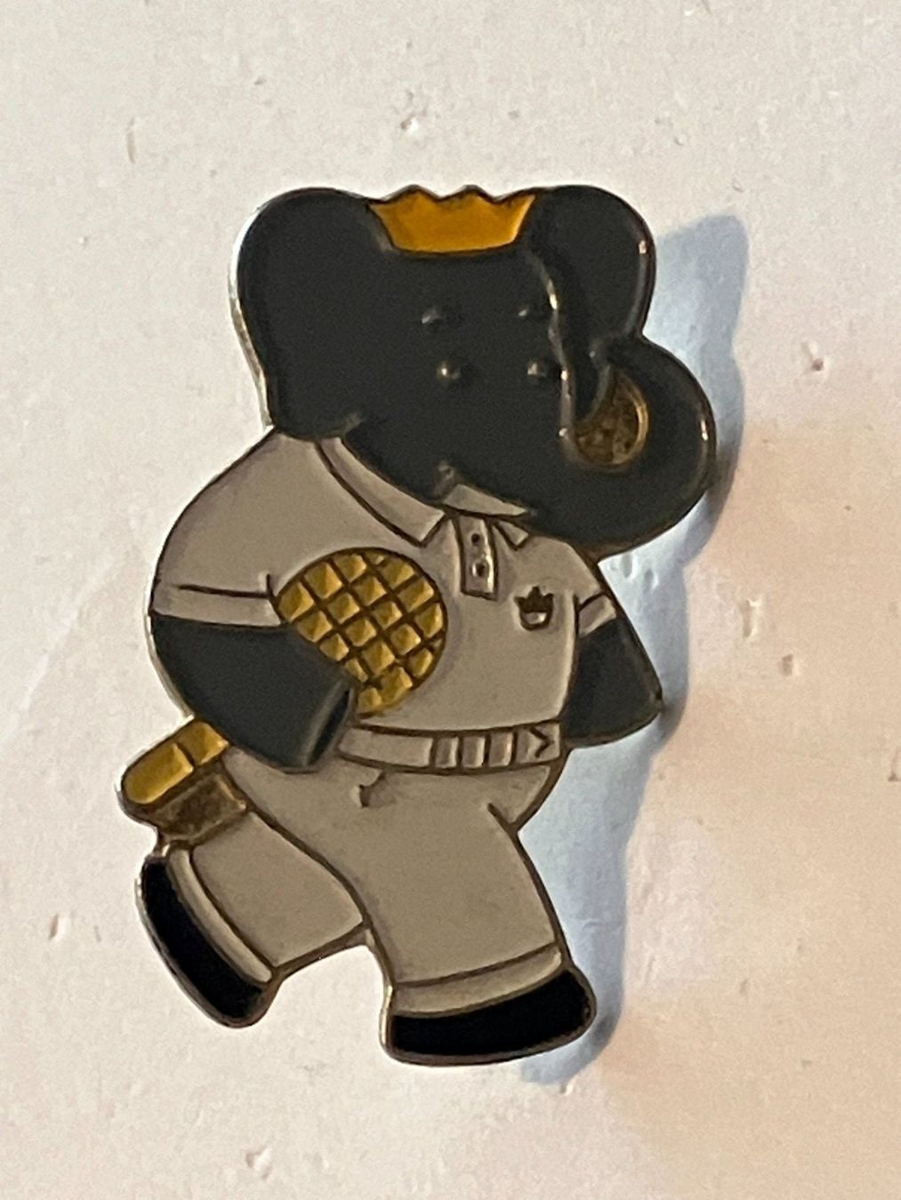Placchette & Badge: 1 Pin Babar – Usato da Basel venduto da djwwpp